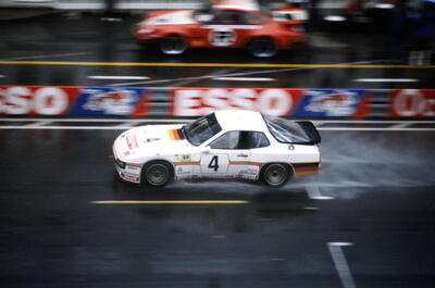 Závodní Porsche 924 Carrera GTP v Le Mans
