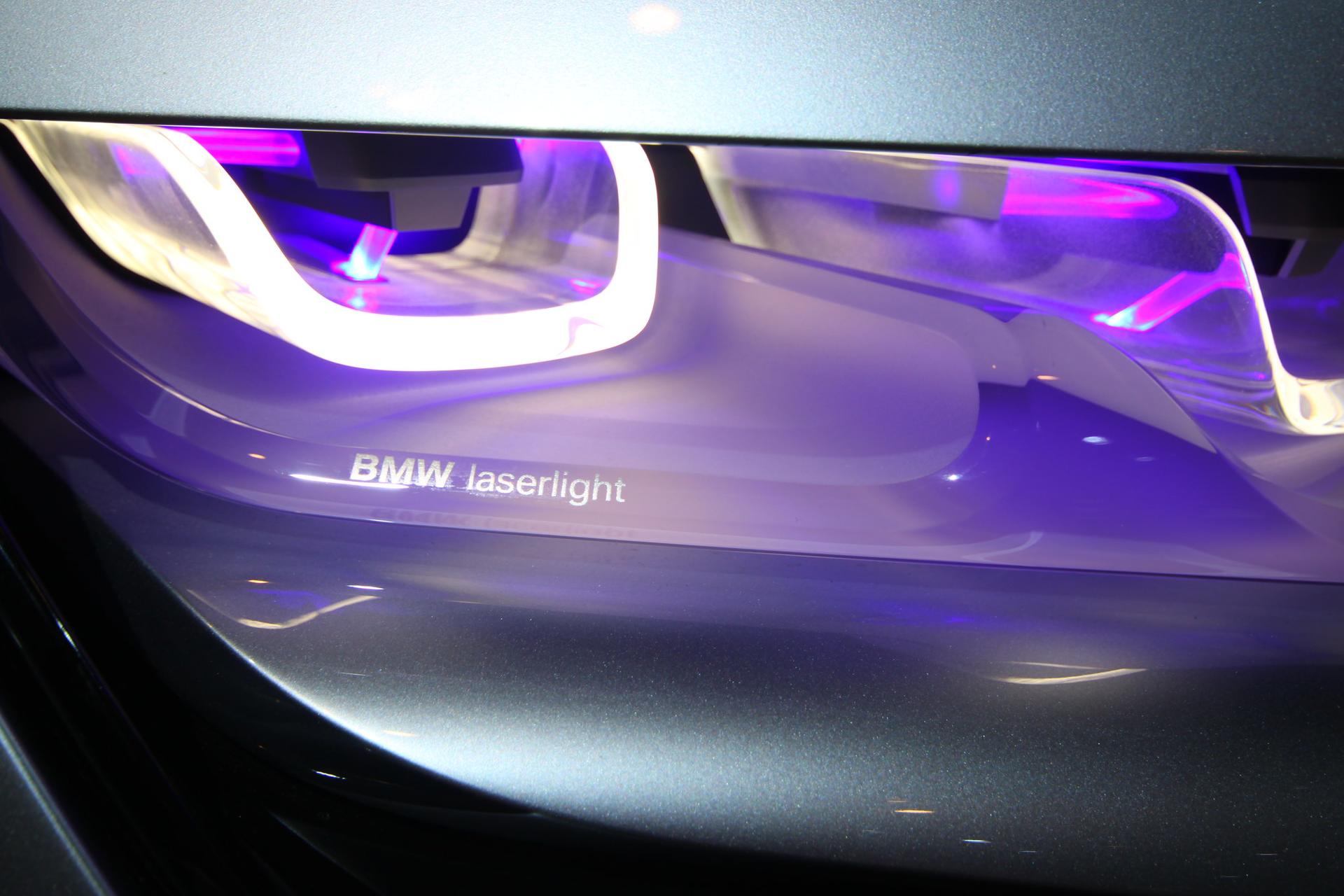 BMW i8 světlo