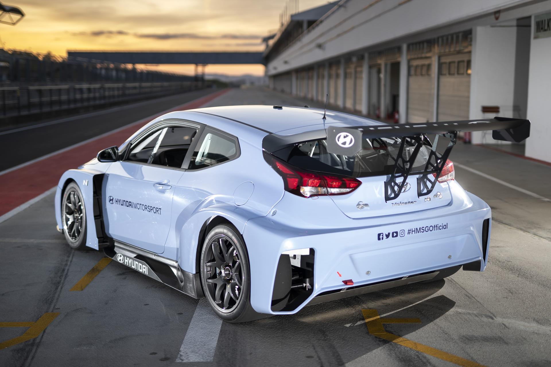 Elektromobil Hyundai Veloster N ETCR zahajuje testy