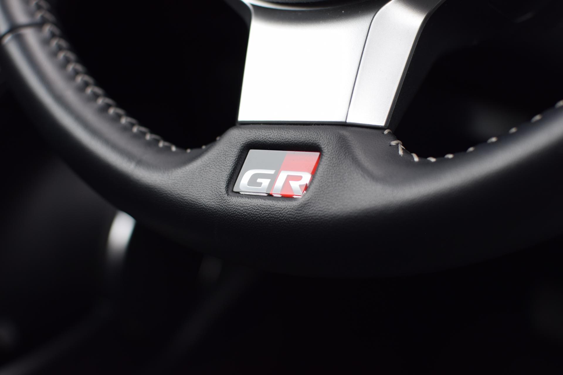 Emblém automobilky - GR Toyota
