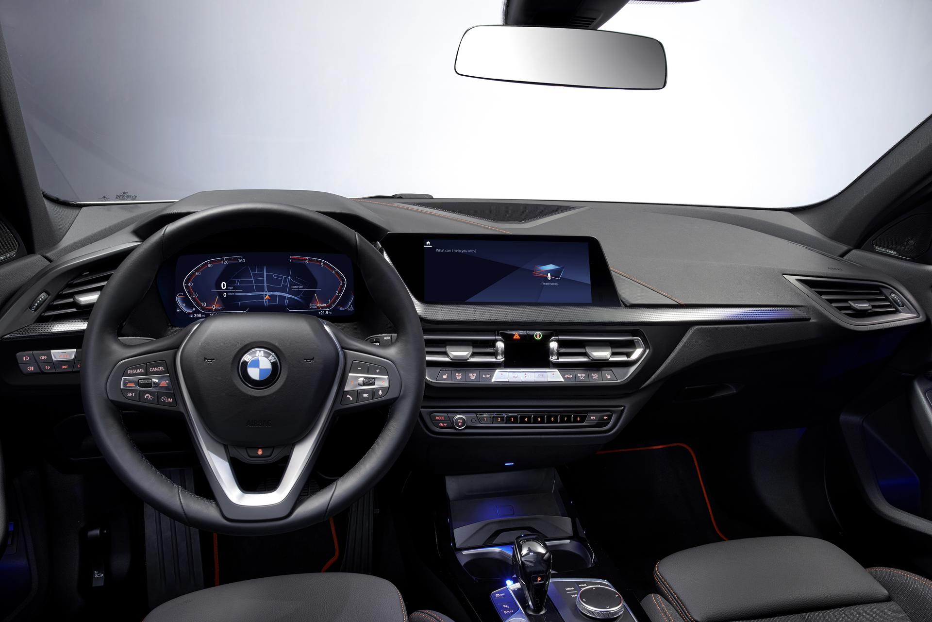 Interiér automobilu BMW řady 1