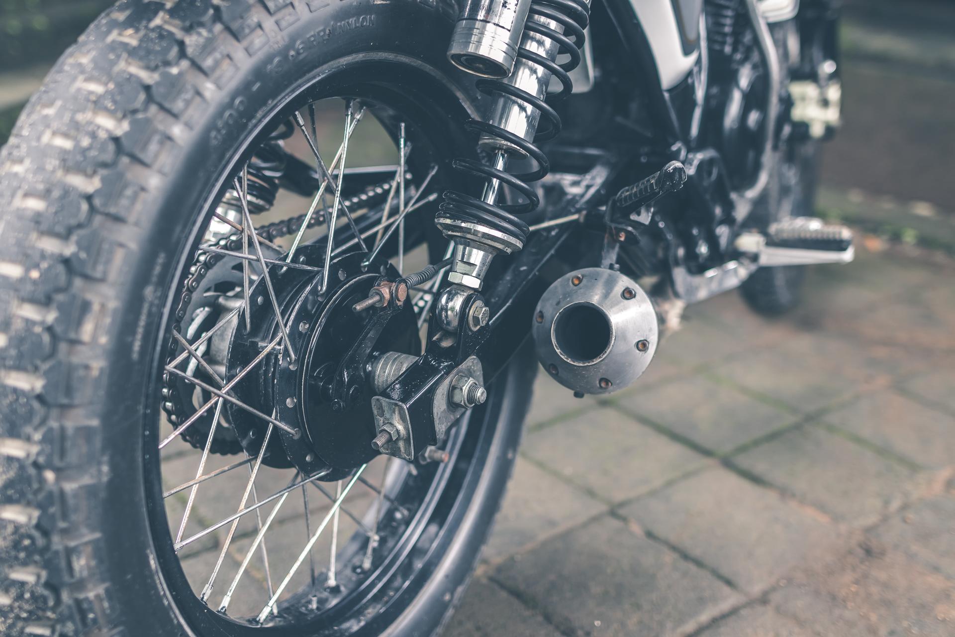 Jak utlumit výfuk na motorku