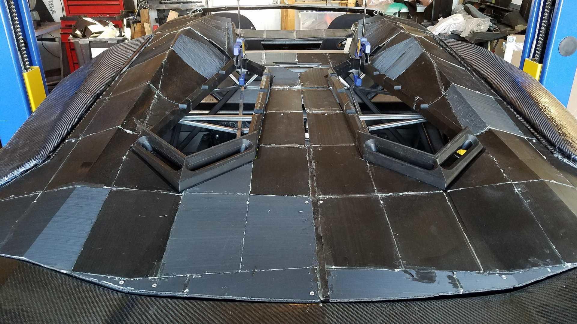 Lamborghini Aventador pouze z cívek plastu Lamborghini Aventador pouze z cívek plastu