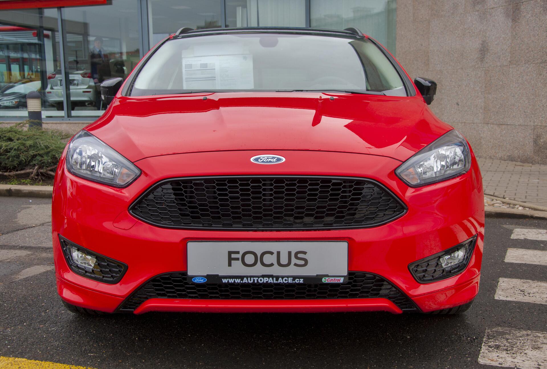 Levné a výkonné auto - Ford Focus ST
