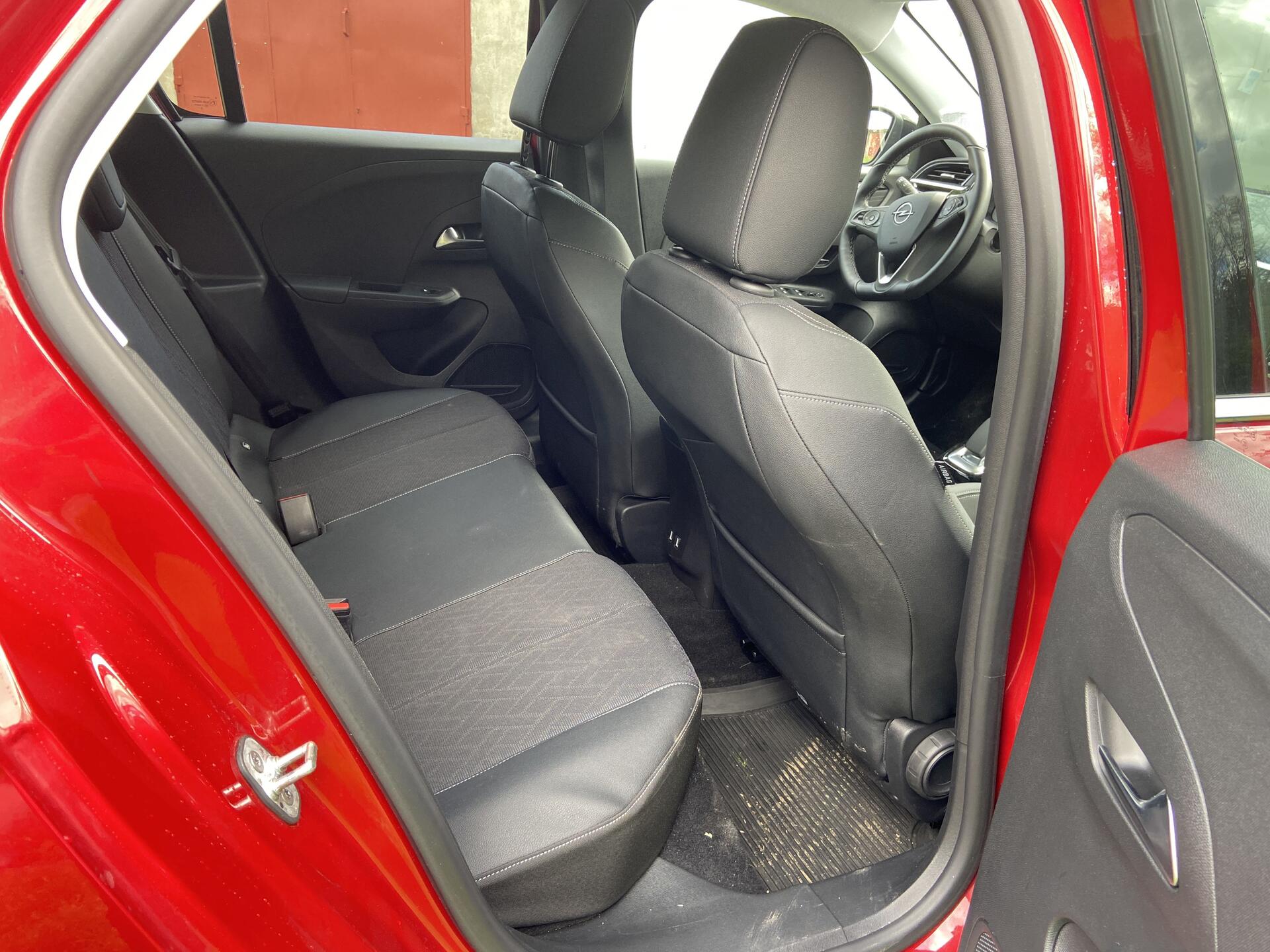 Opel Corsa-e interiér vozu