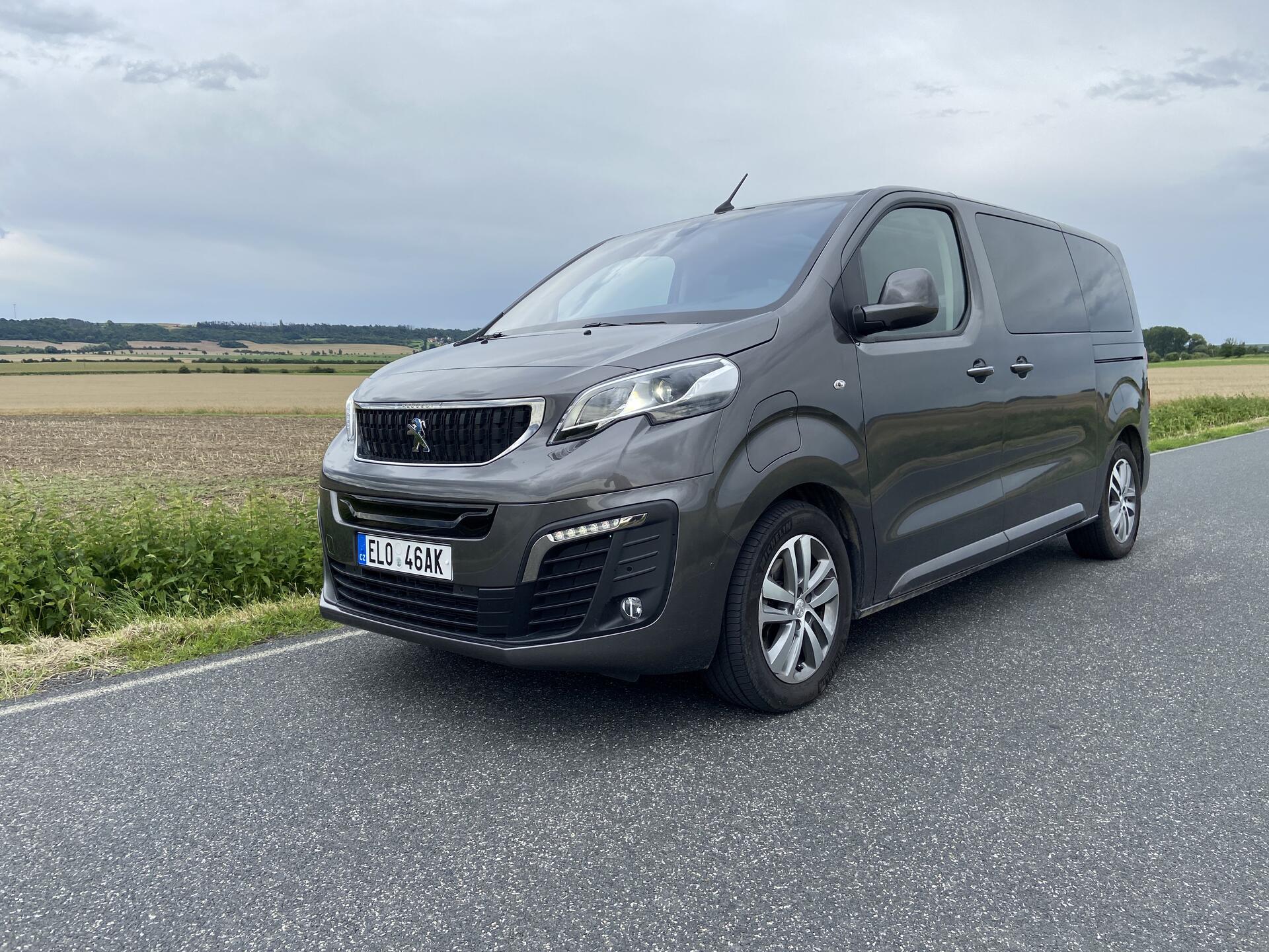 Elektro dodávka Peugeot e-Traveller v redakčním testu