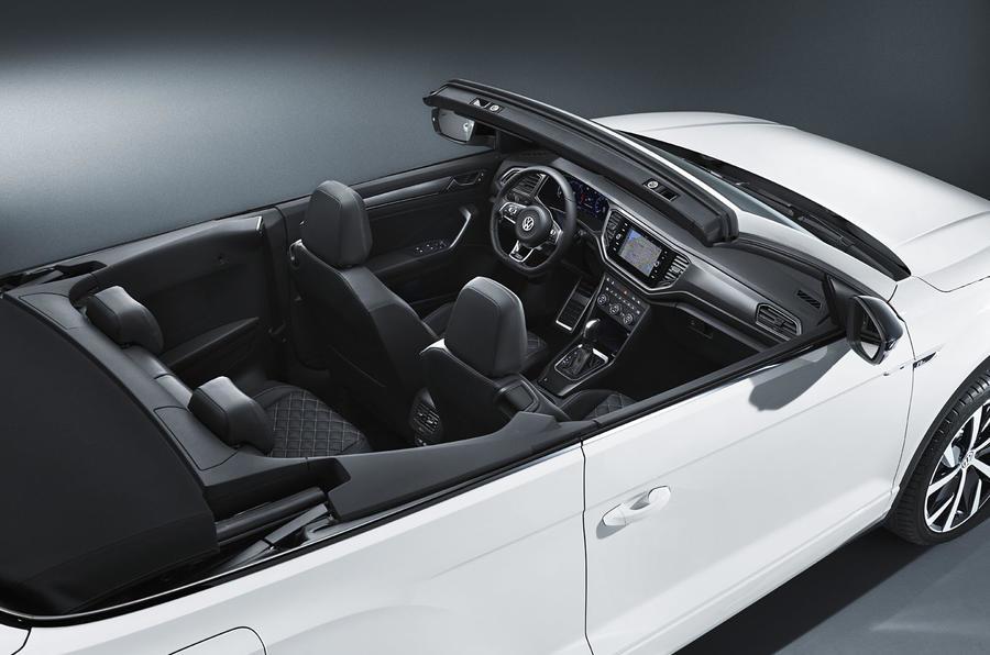 Pohled do interiéru automobilu Pohled do interiéru automobilu