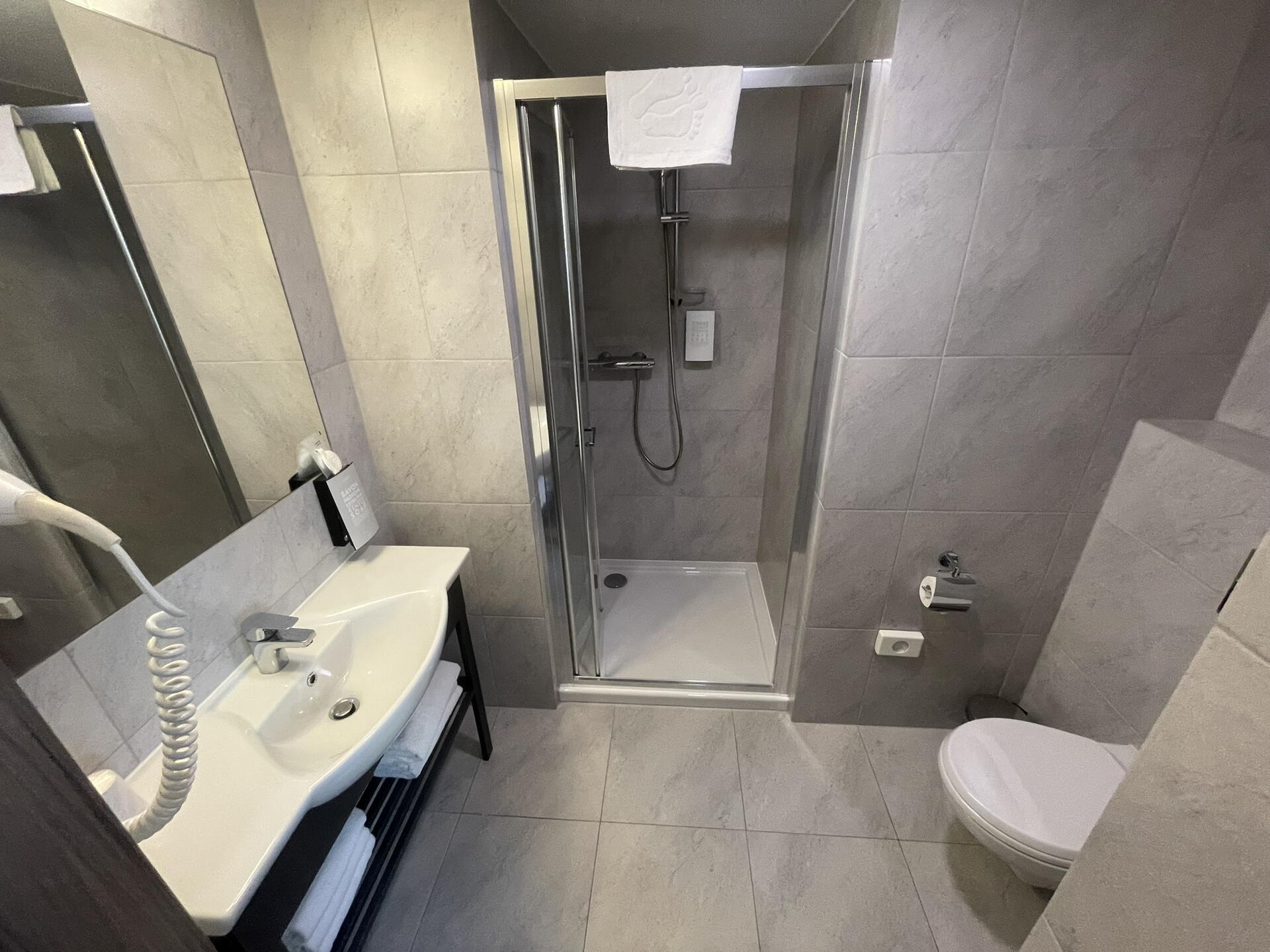 Pokoj hotelu - koupelna