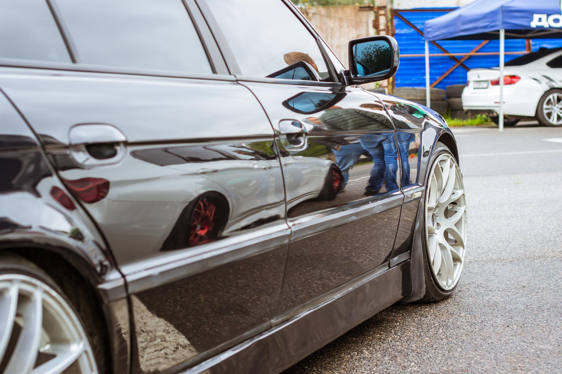 Povinné ručení pro 22 let staré BMW se liší cenou i krytím