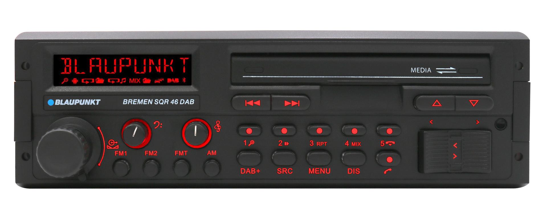 Retro autorádio Blaupunkt ve stylu 80. a 90. let Retro autorádio Blaupunkt ve stylu 80. a 90. let