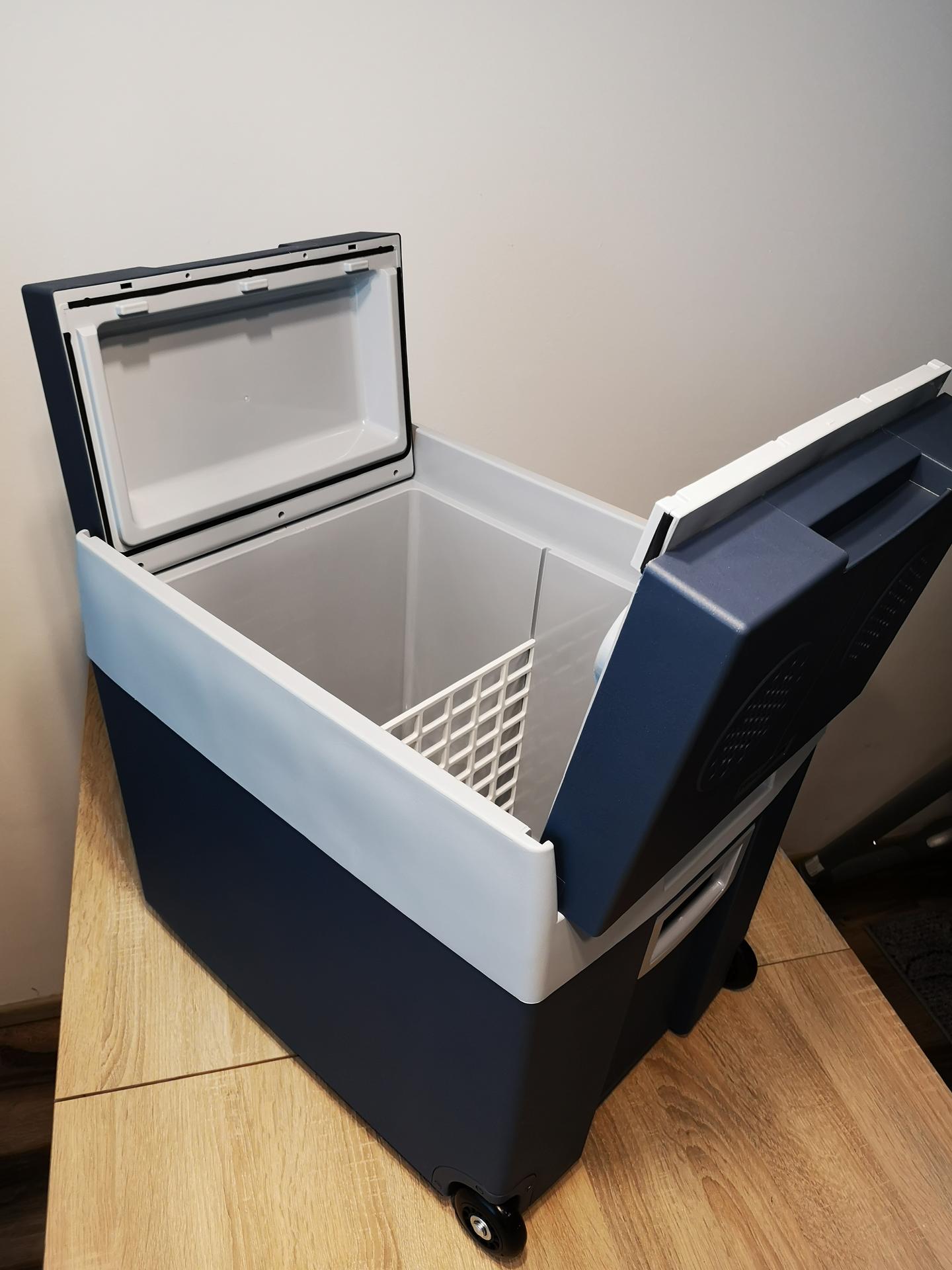 Rozdělené víko boxu