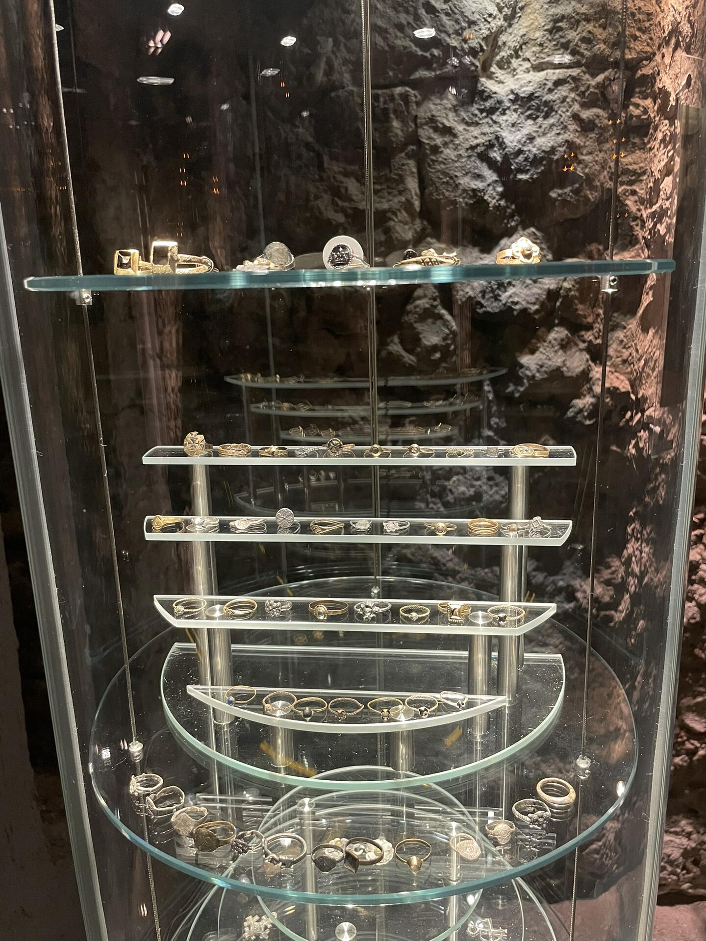 Rynek Underground Museum - nástroje pro běžnou funkci