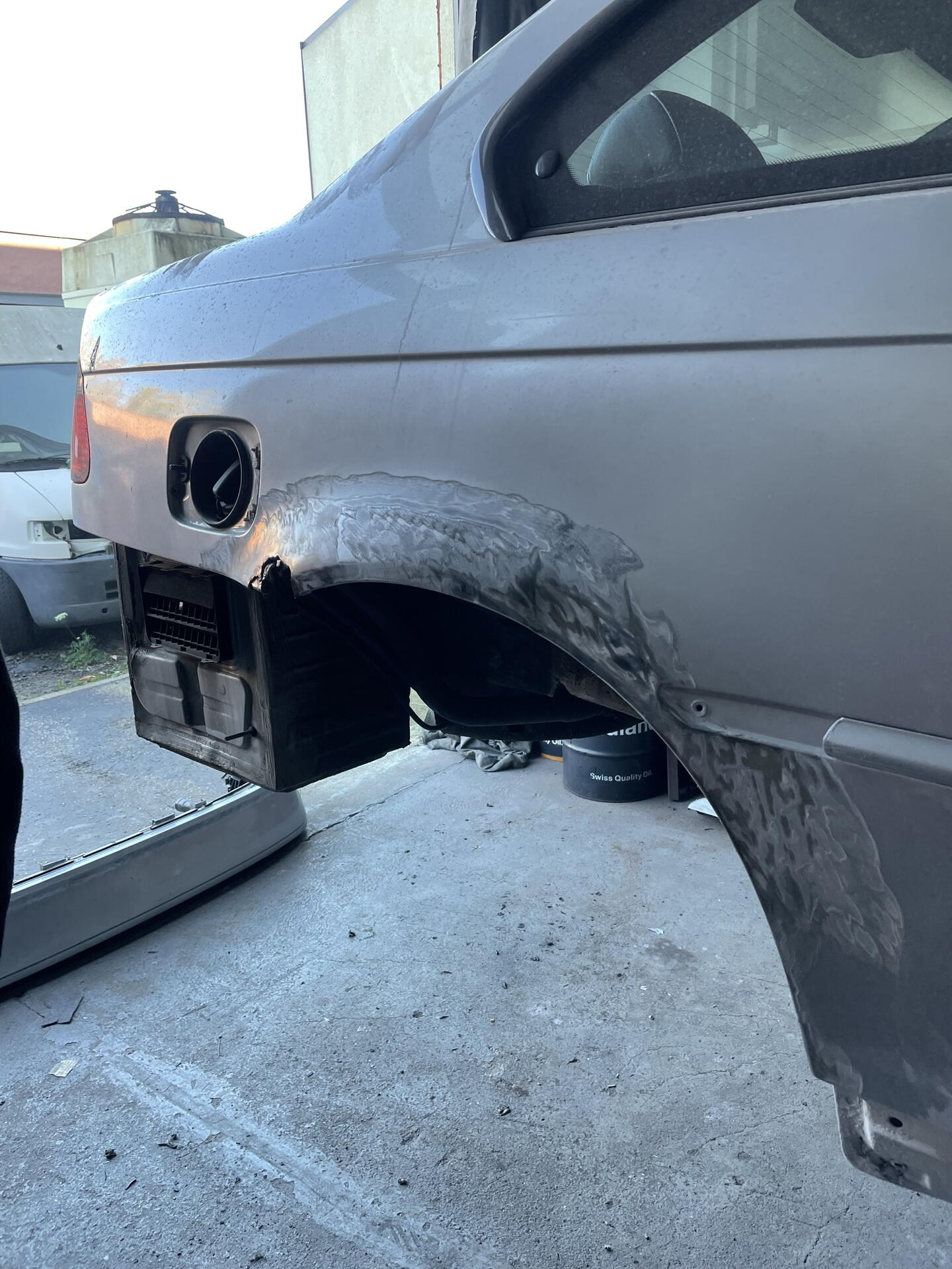 Shnilý lem BMW E46