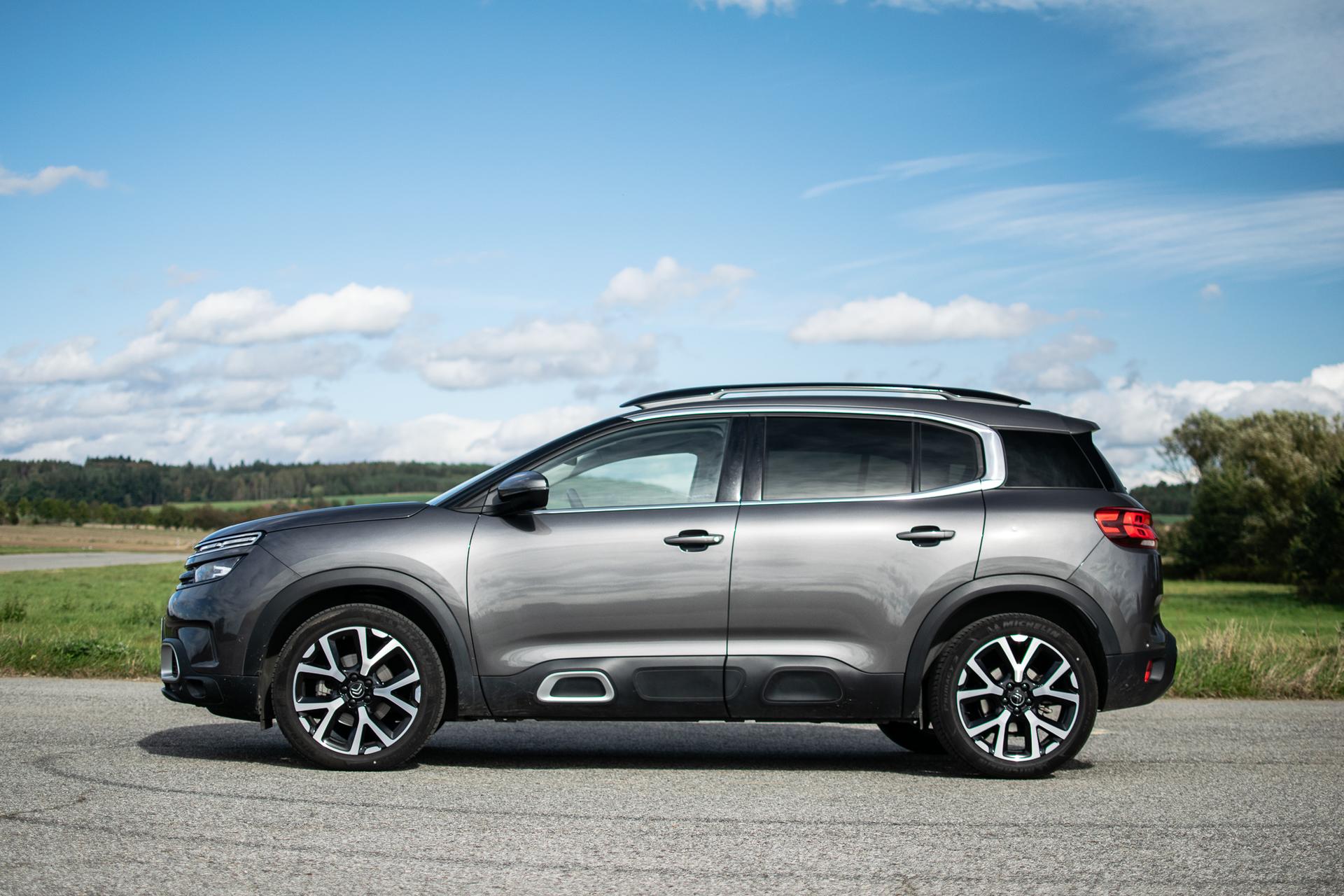 SUV