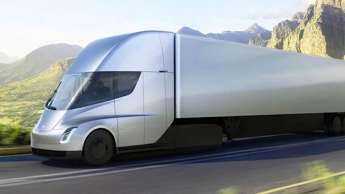 Tesla Semi – bude to revoluce v nákladní dopravě?