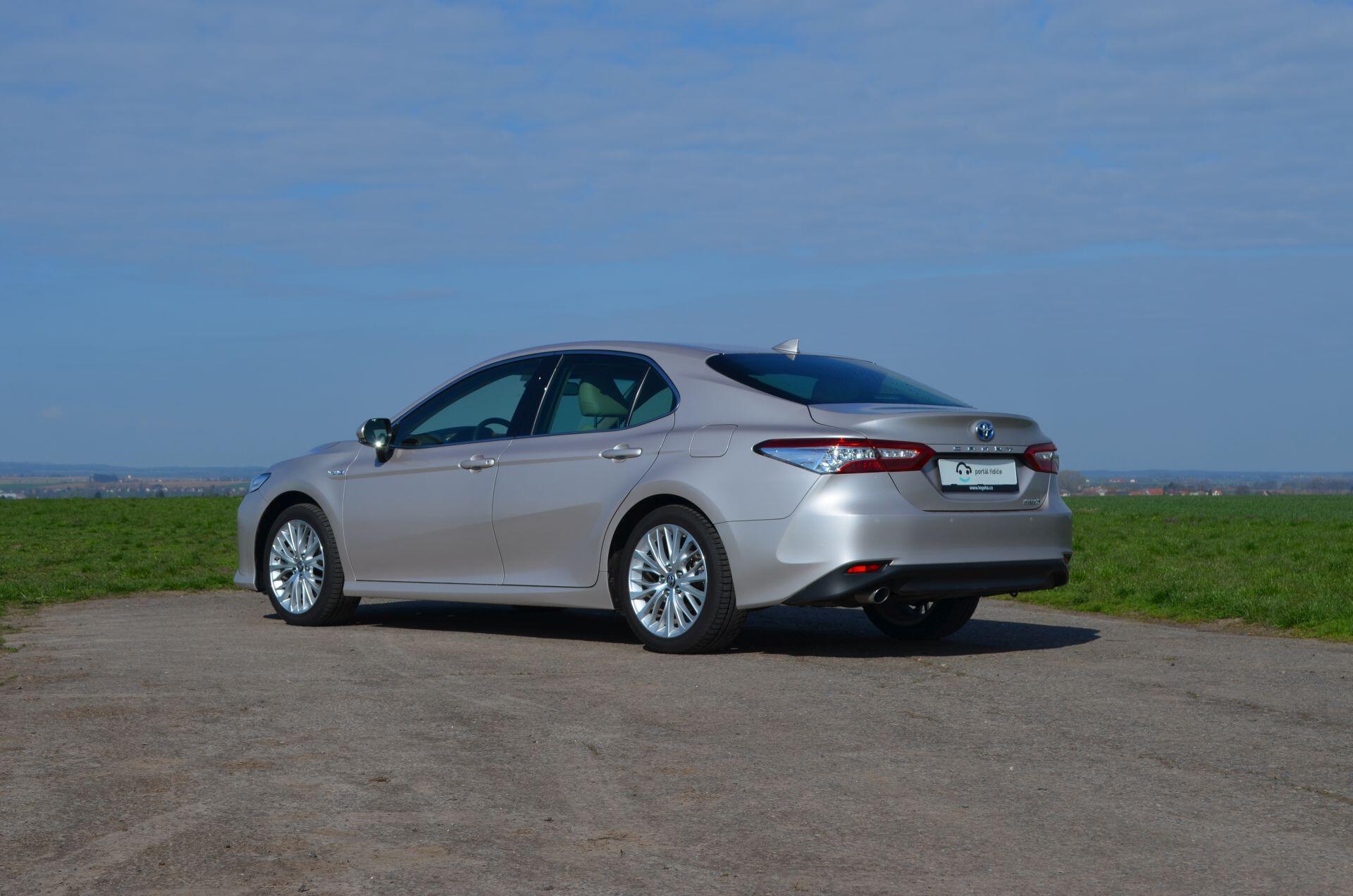 Toyota Camry v recenzi Portálu řidiče