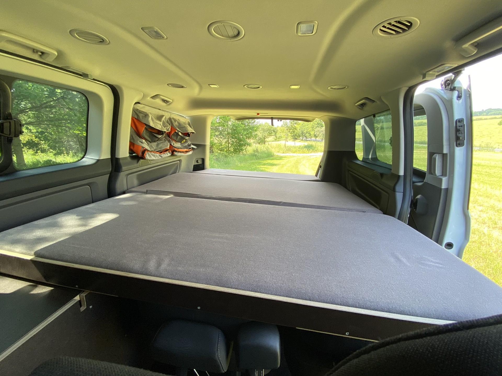 Vestavba Fordu Tourneo Custom