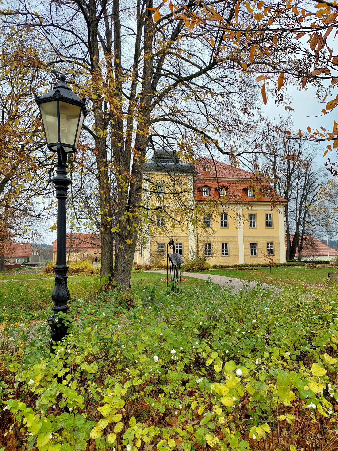 Zámek v Łomnici