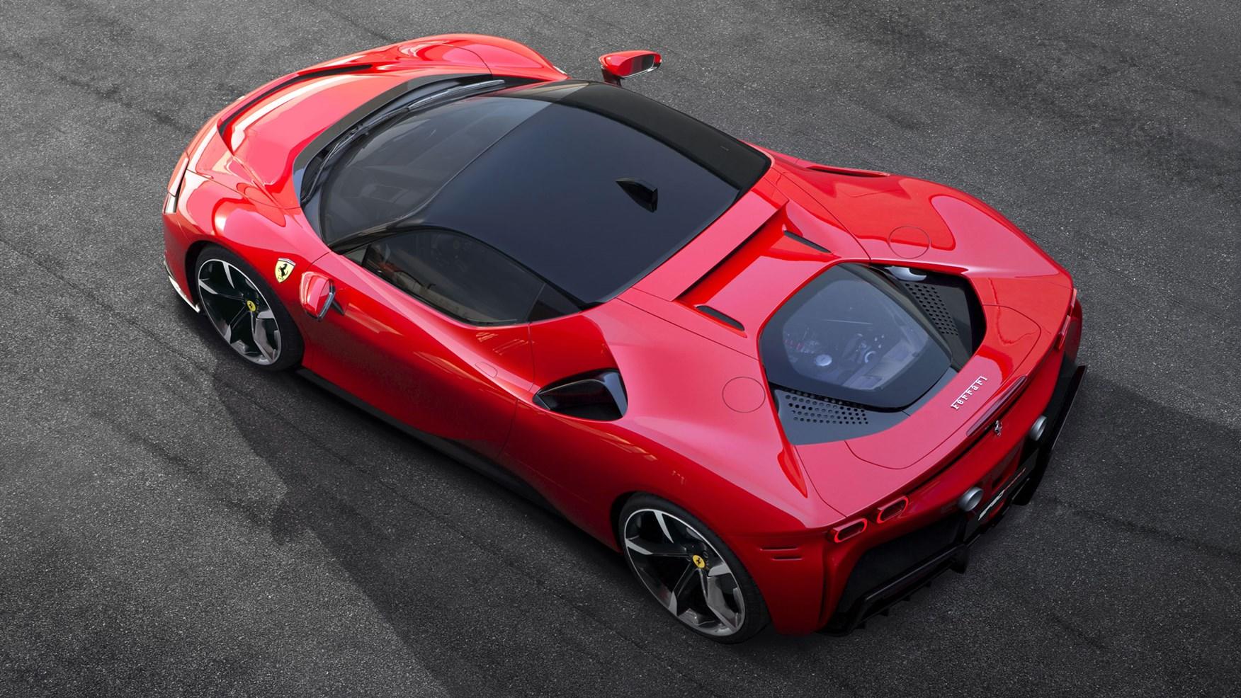 Zrychlení z 0 na 100 Ferrari SF90 Stradale zvládne za 2,5 sekundy