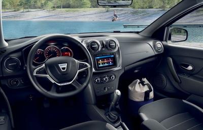 Dacia Sandero interiér