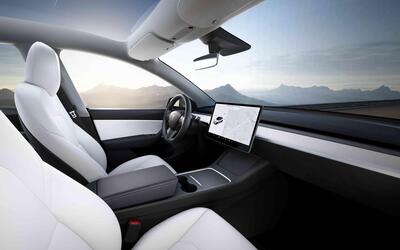 Model X interiér