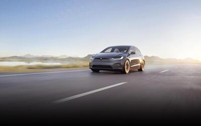 Model X přední pohled