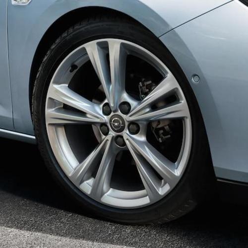 Detail kola - Opel Astra hatchback