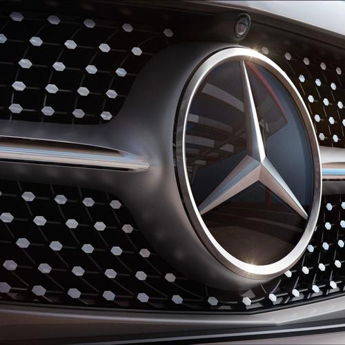 Diamantová maska chladiče linie AMG
