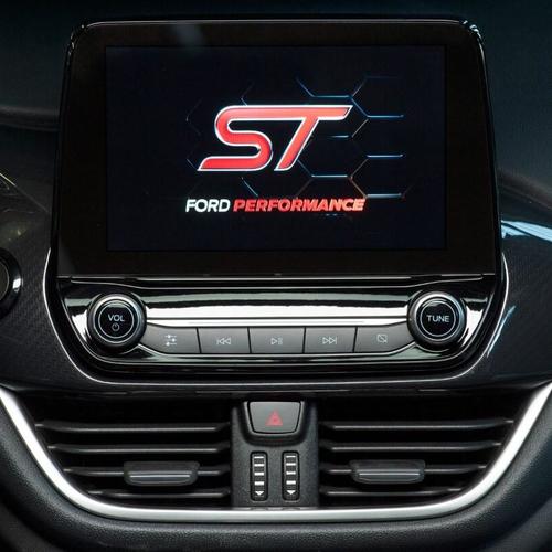 Ford Fiesta ST dotyková obrazovka