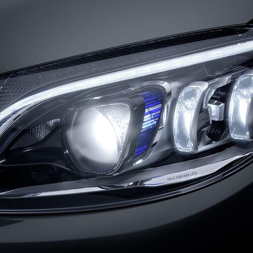 Mercedes-Benz C kabriolet světlomety MULTIBEAM LED
