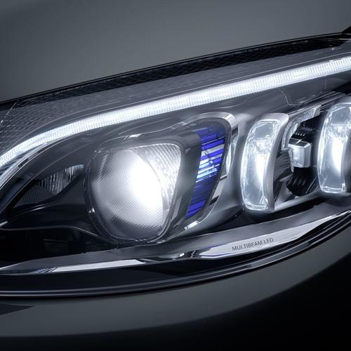 Mercedes-Benz C kupé světlomety MULTIBEAM LED