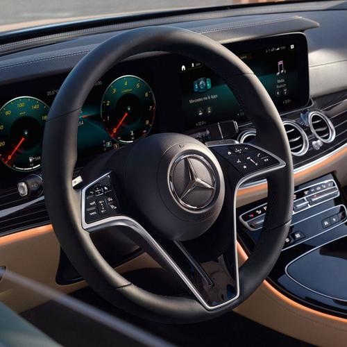Mercedes-Benz E kombi nový volant