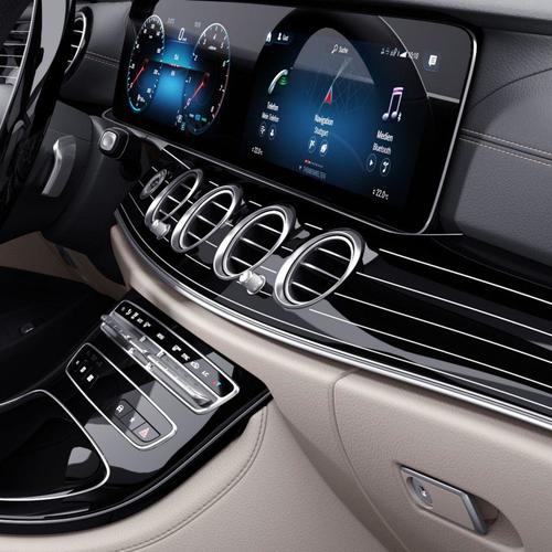 Mercedes-Benz E Sedan ozdobné prvky