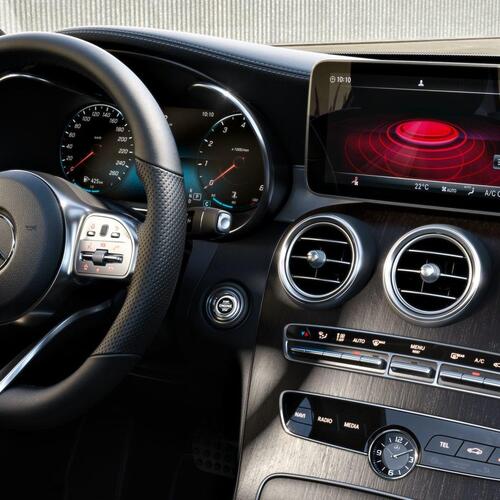Mercedes-Benz třída C Sedan digitální kokpit