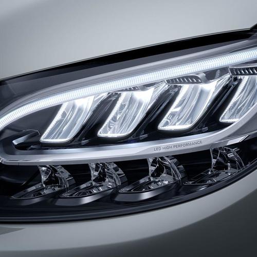 Mercedes-Benz třída C Sedan světlomety LED High Performance