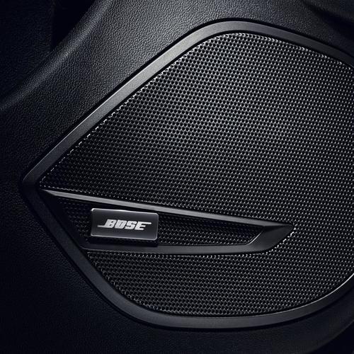 Opel Insignia Grand Sport bose sound systém