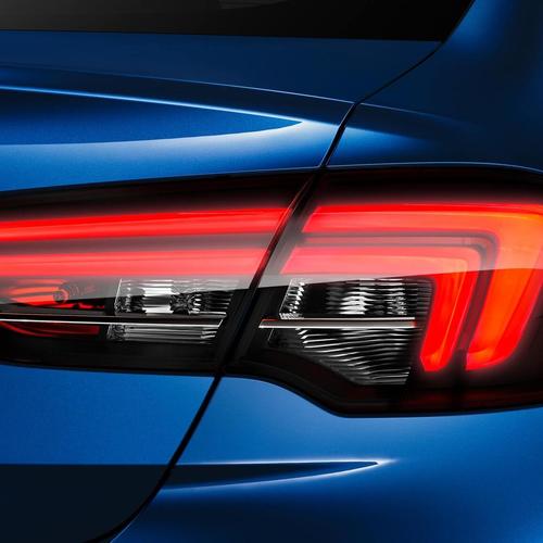Opel Insignia Grand Sport  LED světlomety