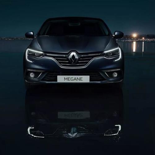 Renault Megane GrandCoupe čelní pohled