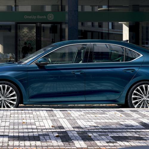 Škoda Octavia liftback boční pohled