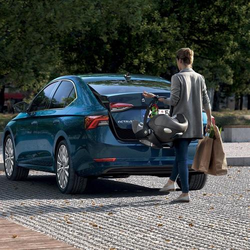 Škoda Octavia liftback jednoduché otevírání zavazadlového prostoru