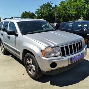 Jeep Grand Cherokee SUV 3.7 V6 LAREDO 154kW automat