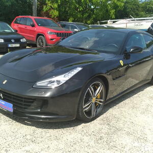 Ferrari GTC4 Lusso V12 507kW automat