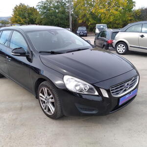 Volvo V60 kombi D3 2.D MANÁL,NAVI,AC,DPH 100kW manuál