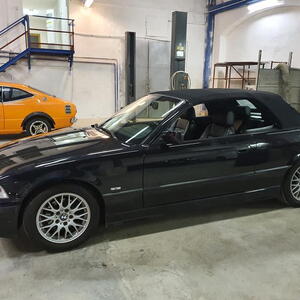 BMW 3 e36 318i manuál