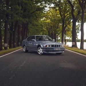 BMW 5 E34 525i manuál