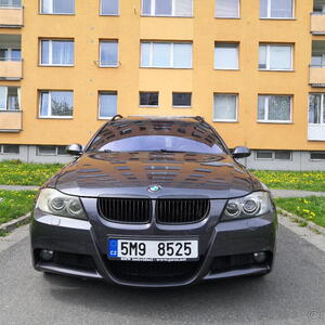 BMW 3 kombi E91 325i 160kW manuál