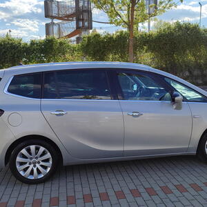Opel Zafira MPV C Tourer 2.0 CDTi Cosmo, ČR, 7 míst 96kW manuál
