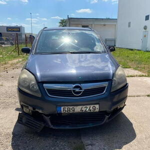 Opel Zafira 1.9 cdti 110kW manuál