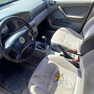 Škoda Octavia liftback 1.gen 1.6 AEE 55kw manuál