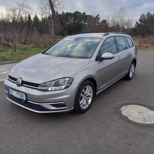 Volkswagen Golf kombi 1,6TDI-2018-ACC-LED-NAVI-COMFORTLINE 85kW manuál